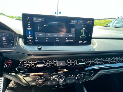 Used 2023 Honda Accord Sport image 39