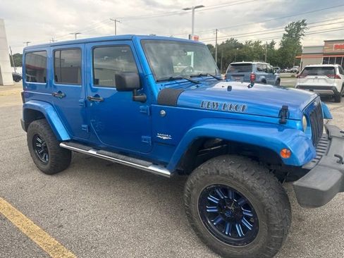 Used 2015 Jeep Wrangler Unlimited Sahara w/ Mopar Chrome Edition Group AWD/4WD image 4