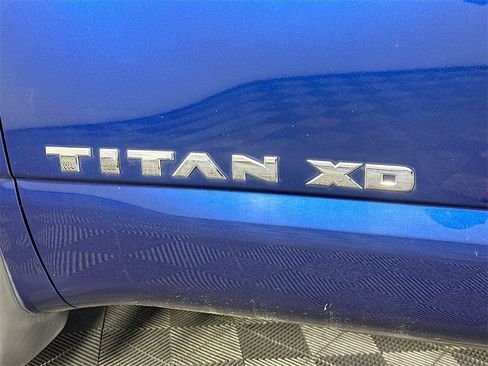 Used 2017 Nissan Titan SV image 27