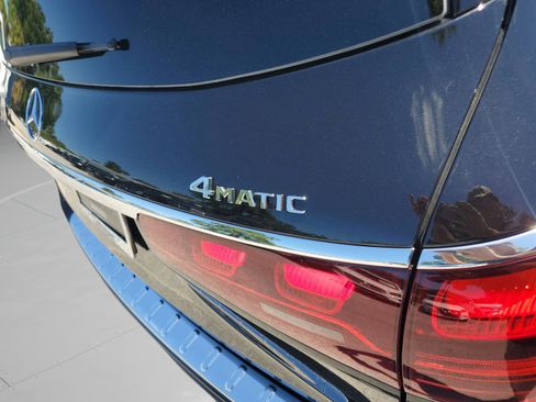 New 2026 Mercedes-Benz GLS 450 4MATIC image 33