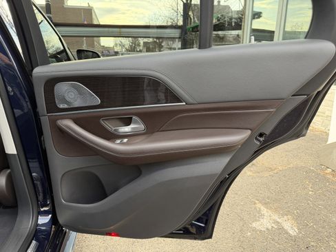 Used 2020 Mercedes-Benz GLE 350 4MATIC w/ AMG Line Exterior image 42