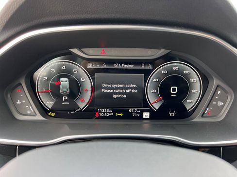 Certified 2025 Audi Q3 2.0T Premium Plus w/ Premium Plus Package AWD/4WD image 27