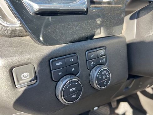 Used 2024 Chevrolet Silverado 2500 LT w/ Midnight Edition image 10
