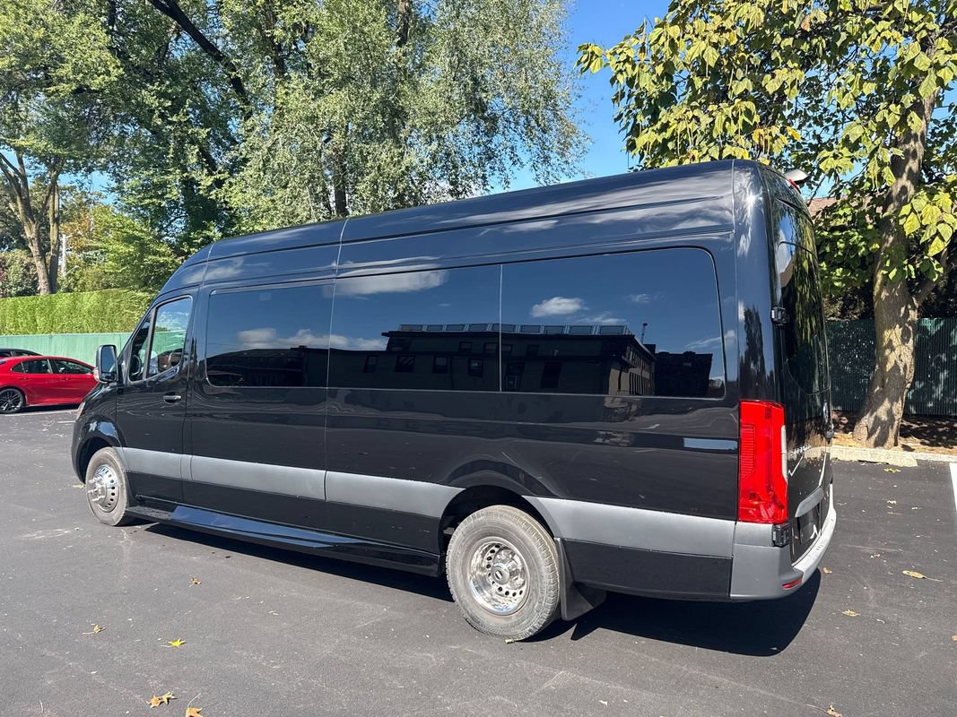 Used 2021 Mercedes-Benz Sprinter 3500 image 5