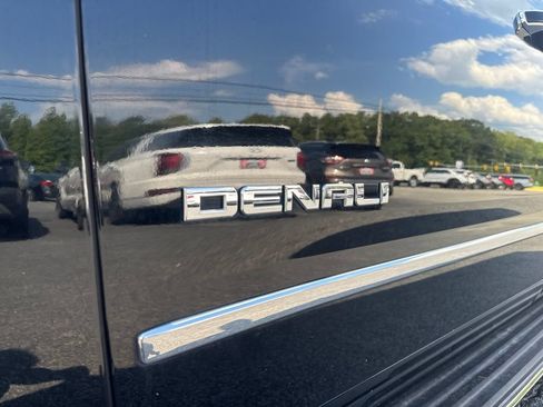 Used 2020 GMC Yukon XL Denali AWD/4WD image 42