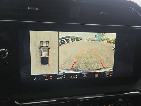 Used 2024 GMC Sierra 1500 AT4X w/ AT4X AEV Edition AWD/4WD image 32