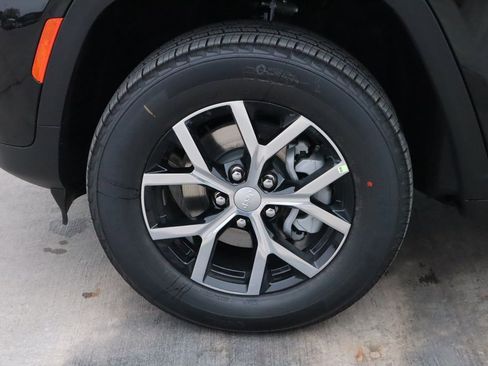 New 2025 Jeep Grand Cherokee Limited image 19