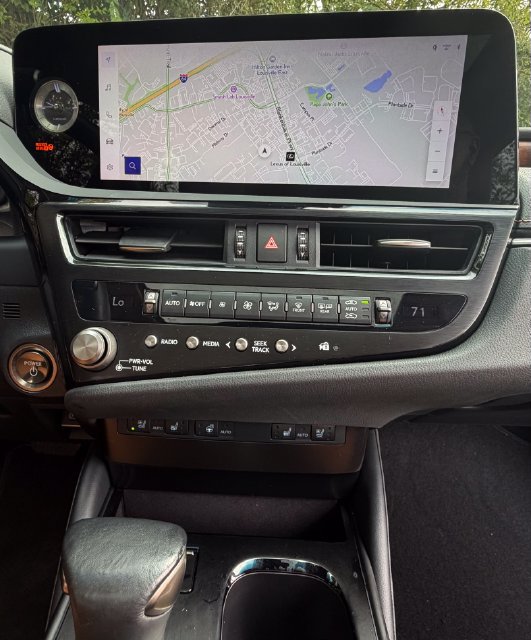 Certified 2024 Lexus ES 300h w/ Premium Package FWD image 25