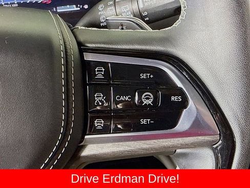 Used 2023 Jeep Grand Cherokee Overland w/ Adv Protech Group III AWD/4WD image 14