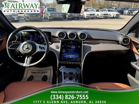 Used 2025 Mercedes-Benz C 300 4MATIC Sedan image 14