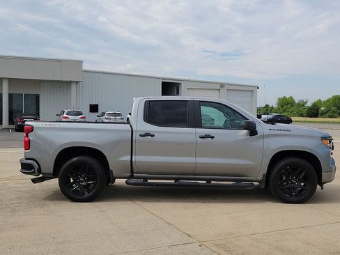 Used 2023 Chevrolet Silverado 1500 Custom w/ Rally Edition AWD/4WD image 6