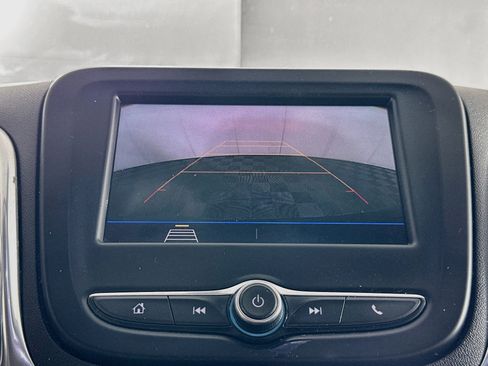 Used 2020 Chevrolet Equinox LS w/ LS Convenience Package FWD image 21