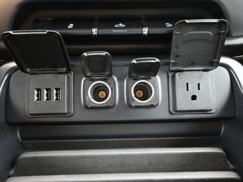 Used 2015 GMC Sierra 1500 SLE w/ SLE Value Package AWD/4WD image 20