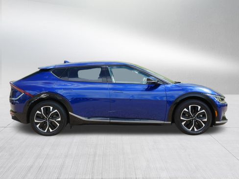 Certified 2022 Kia EV6 Wind w/ Wind Technology Package AWD/4WD image 8