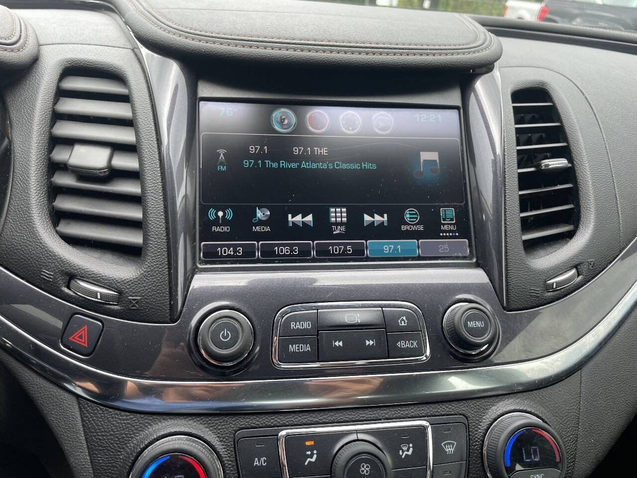 Used 2016 Chevrolet Impala LT w/ Convenience Package FWD image 53