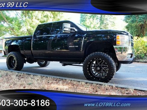 Used 2013 Chevrolet Silverado 2500 LT w/ Interior Plus Package AWD/4WD image 8