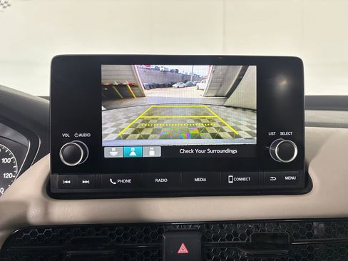 Used 2025 Honda HR-V LX image 15