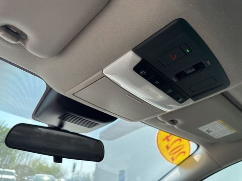 Used 2024 Nissan Sentra SR w/ SR Premium Package image 29