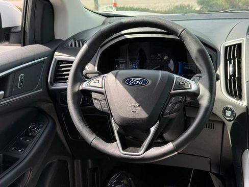 Used 2024 Ford Edge SEL AWD/4WD image 13