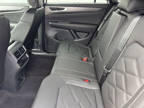New 2026 Volkswagen Atlas Cross Sport SE FWD image 31