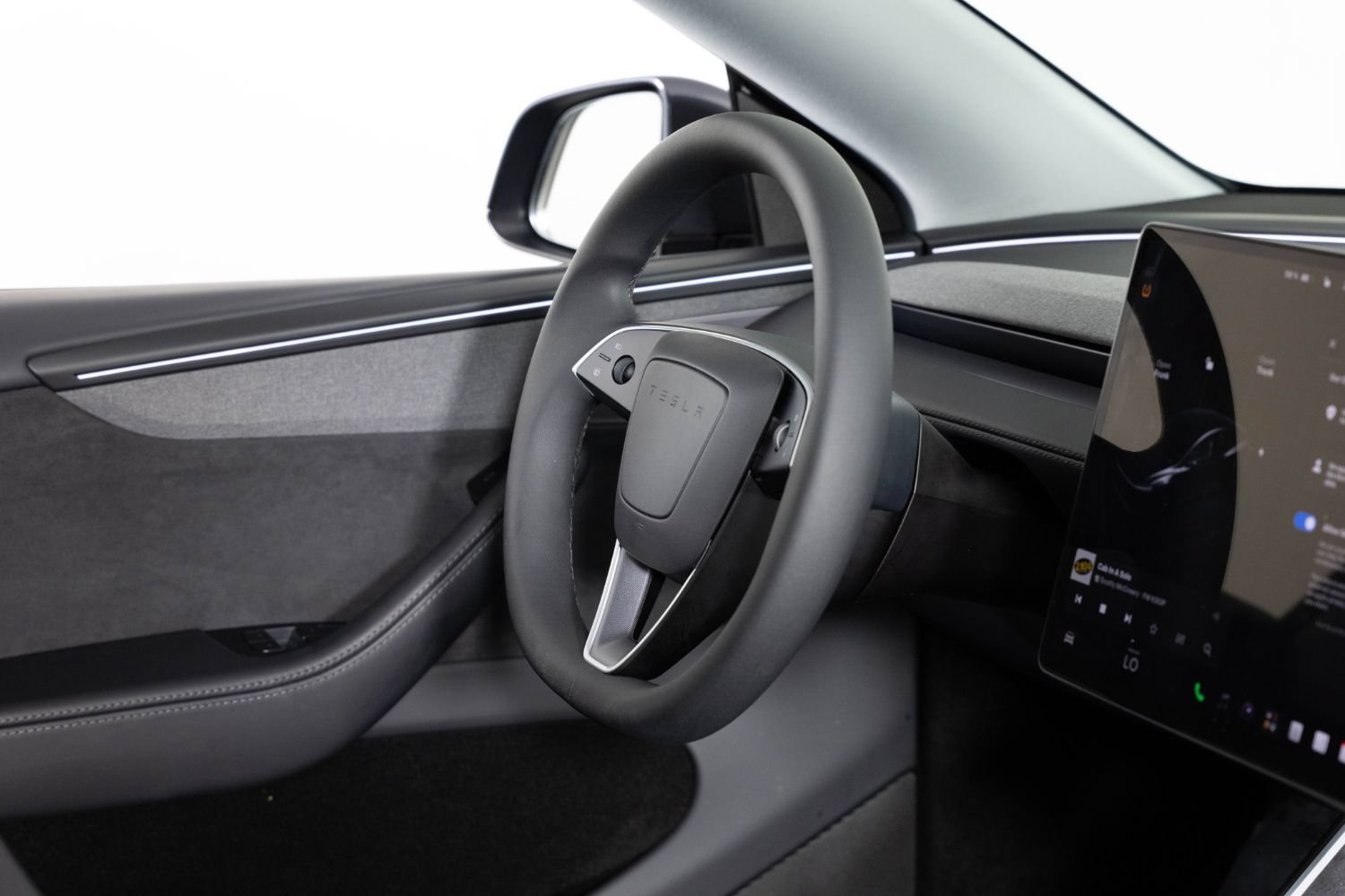 Used 2026 Tesla Model Y Long Range RWD image 24