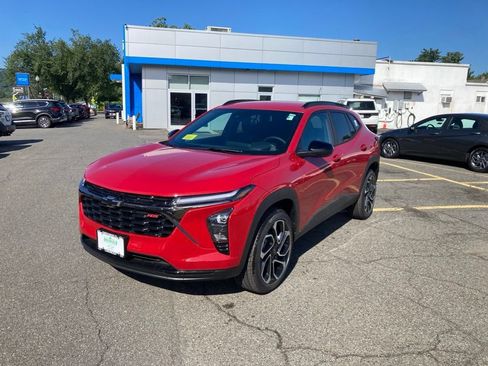 New 2026 Chevrolet Trax RS w/ Driver Confidence Package FWD image 3