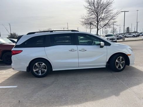 Used 2020 Honda Odyssey Touring image 2