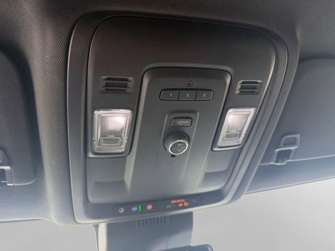 Certified 2024 GMC Yukon SLT AWD/4WD image 23