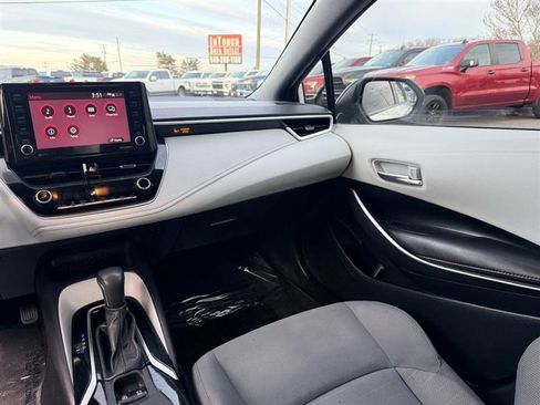 Used 2022 Toyota Corolla SE image 23