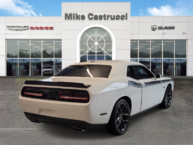 Used 2023 Dodge Challenger R/T w/ Blacktop Package RWD image 3
