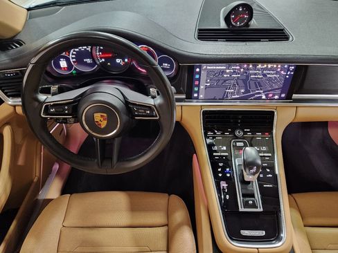 Used 2022 Porsche Panamera image 47