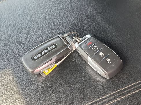 Used 2019 RAM 1500 Big Horn AWD/4WD image 34