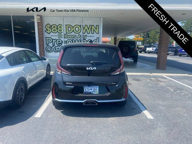 Certified 2023 Kia Soul GT-Line FWD image 3