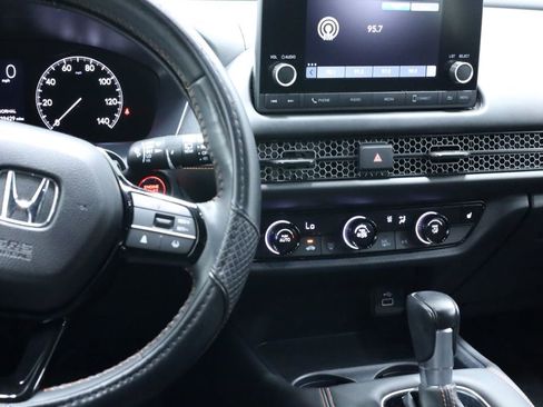 Used 2023 Honda HR-V Sport image 10