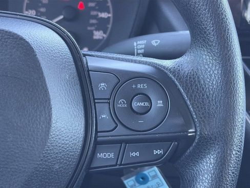 Used 2025 Toyota Corolla LE image 23