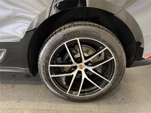 New 2026 Porsche Macan image 11