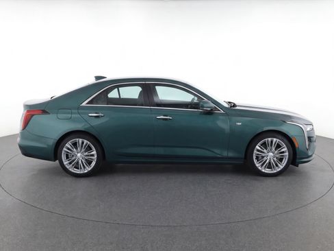 Used 2025 Cadillac CT4 Premium Luxury RWD image 8