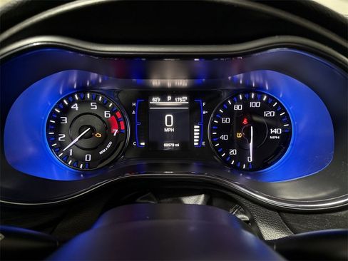 Used 2016 Chrysler 200 S image 11