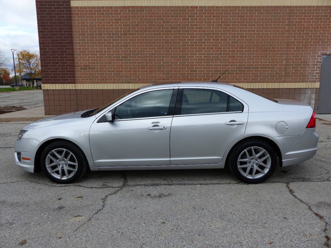 Used 2012 Ford Fusion SEL FWD image 5