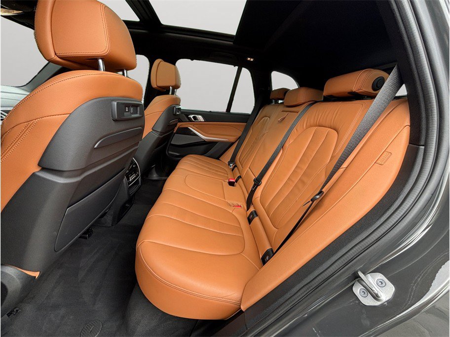 Used 2022 BMW X5 M50i w/ Executive Package AWD/4WD image 43