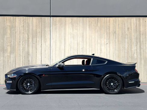 Used 2021 Ford Mustang GT Premium w/ Equipment Group 401A RWD image 7