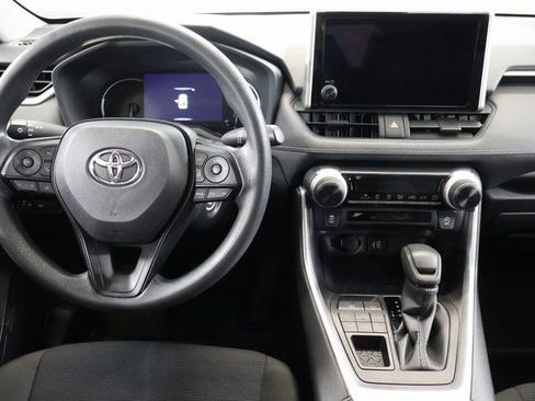Used 2024 Toyota RAV4 LE AWD/4WD image 14