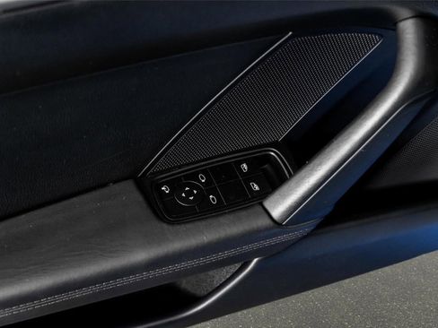 Used 2022 Porsche 911 Carrera image 44