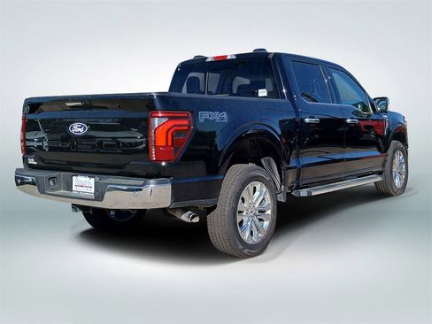 Used 2024 Ford F150 Lariat w/ FX4 Off-Road Package image 3