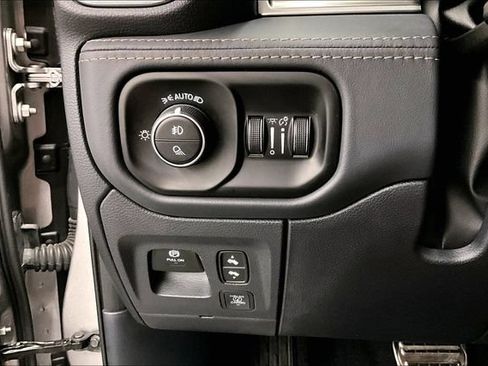 Used 2025 RAM 1500 Tungsten w/ Off-Road Group AWD/4WD image 40