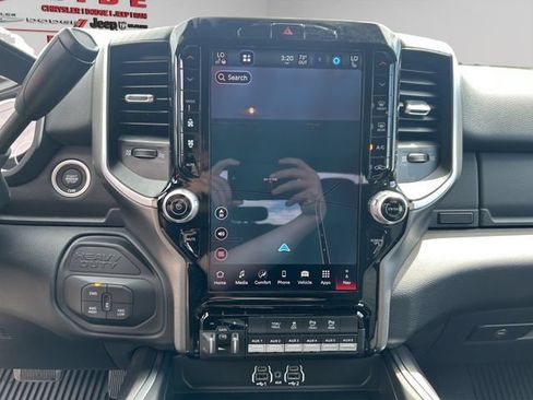 New 2026 RAM 3500 Big Horn AWD/4WD image 13
