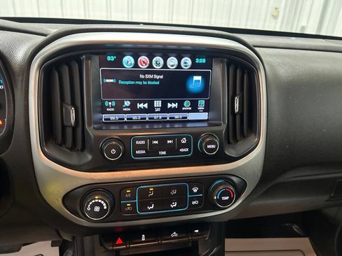 Used 2018 Chevrolet Colorado LT AWD/4WD image 21