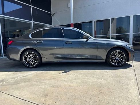 Used 2019 BMW 330i Sedan RWD image 2