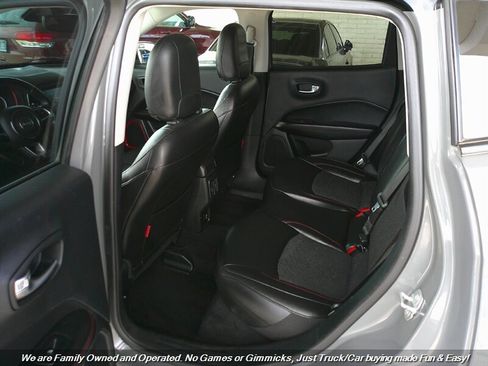 Used 2020 Jeep Compass Trailhawk w/ Cold Weather Group image 18