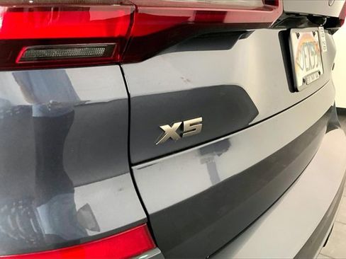 Used 2021 BMW X5 M50i w/ Executive Package image 30